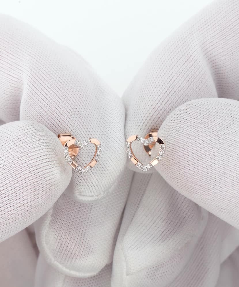 Gold earrings with diamonds "Heart"